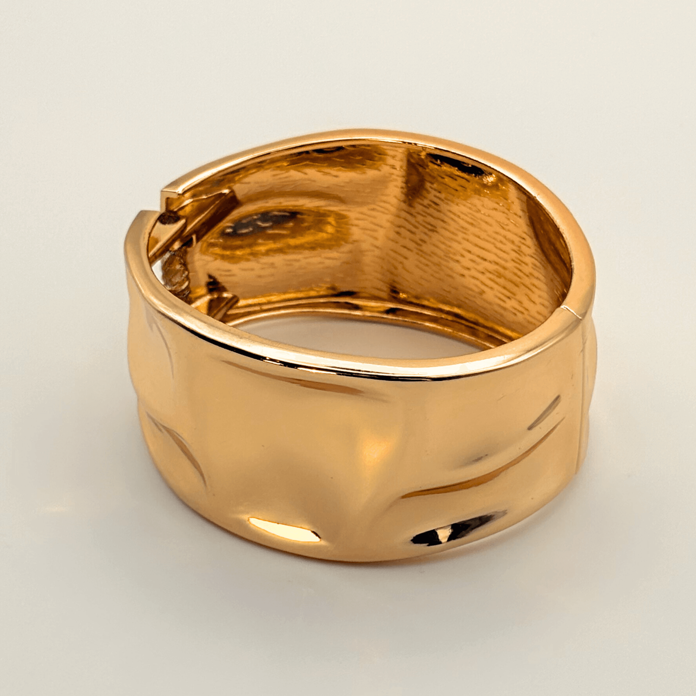 Bashed cuff armband - Armband - BANDIT JEWEL JUNKIE